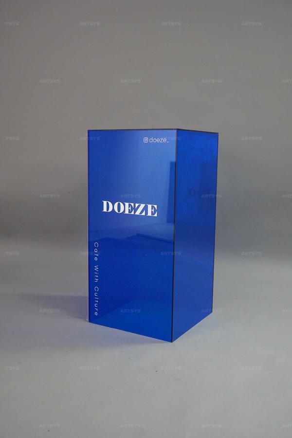 아트시스의 파란 아크릴로 만든 문화와 함께하는 카페 DOEZE